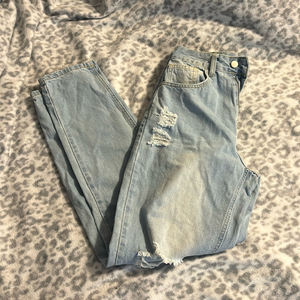 Light washed mom jeans